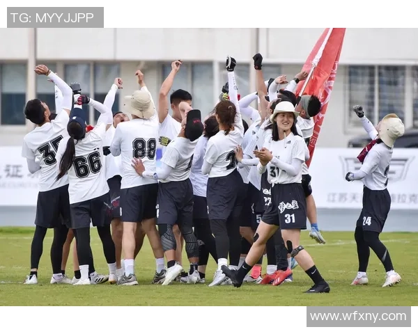 南京飞盘队中路突破的战术解析与技巧分享